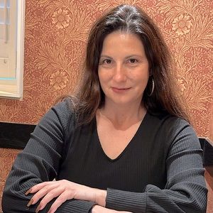 Meet your Posher, Amalia